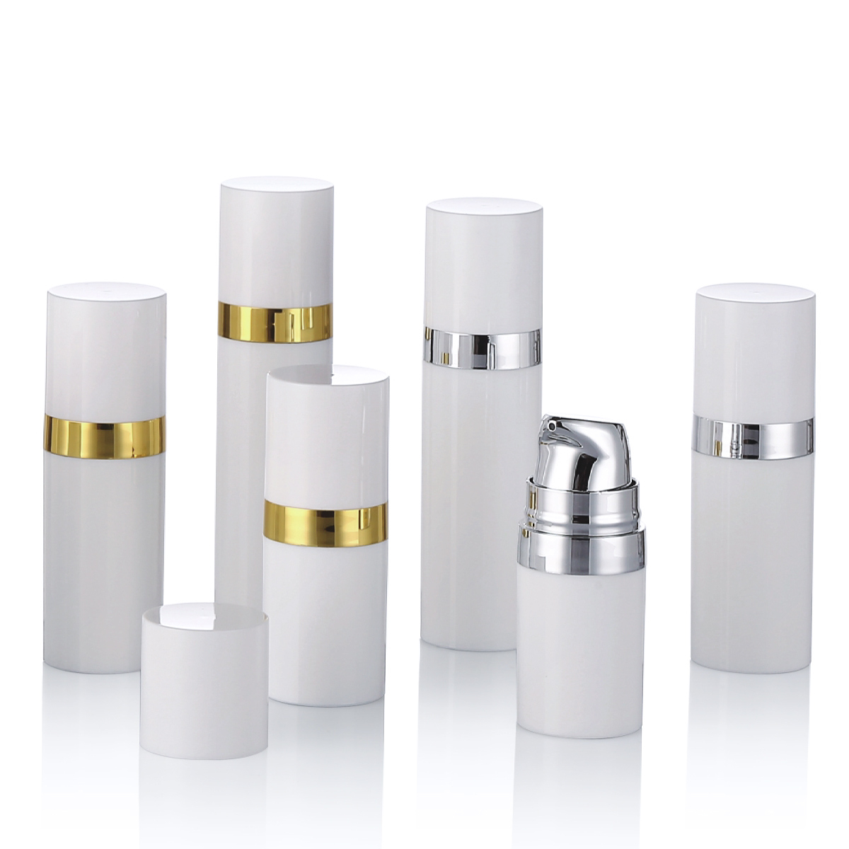 15ml 30ml 50ml Pump Pump Pump Pump ที่มีฝาครอบทองคำ PP ขวดเครื่องสำอางไร้อากาศสำหรับครีมโลชั่น L15